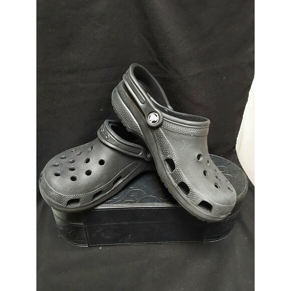 CROCS UNISEX Adults Classic Clogs Slip On Shoes M5 W7 In Black - Picture 1 of 6